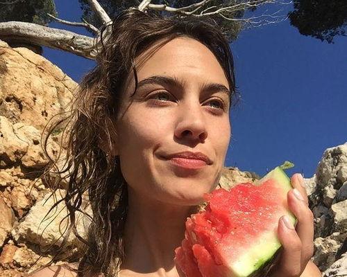 娱乐圈吃瓜地方,娱乐圈八卦风云录